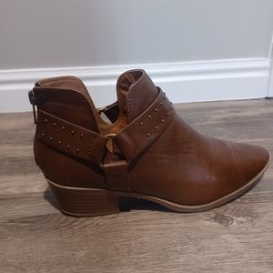 Soda Brown Ankle Booties Size 7.5
